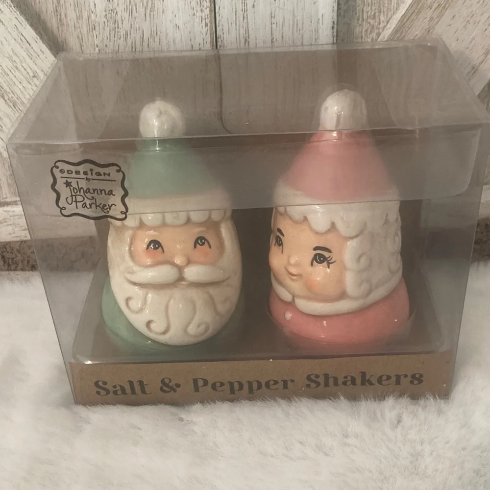 Johanna Parker Christmas Shakers